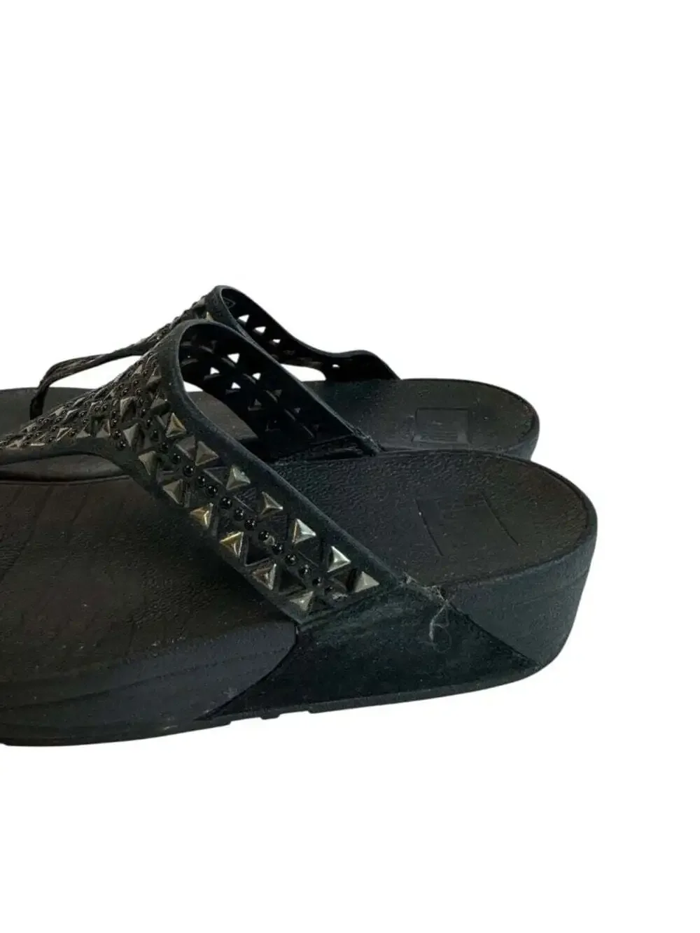 FitFlop Carmel Toe Post Sandals Black Size 6 Studded Comfort Walking Shoes